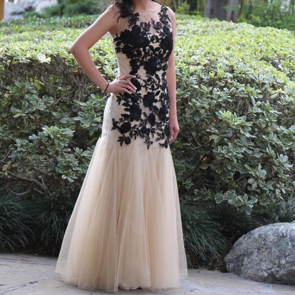 Dresses & Skirts - Prom dress